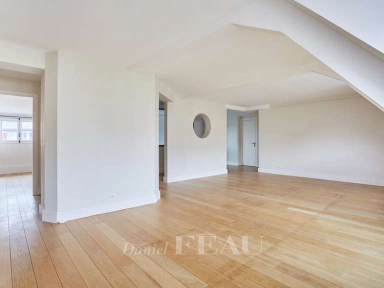 Appartement Paris 16e - 2 chambres - 120m²