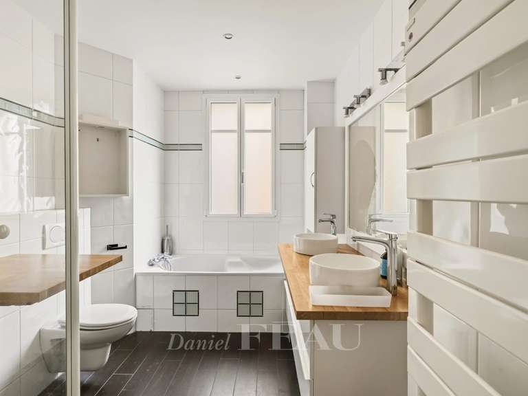 Appartement Paris 16e - 3 chambres - 111m²