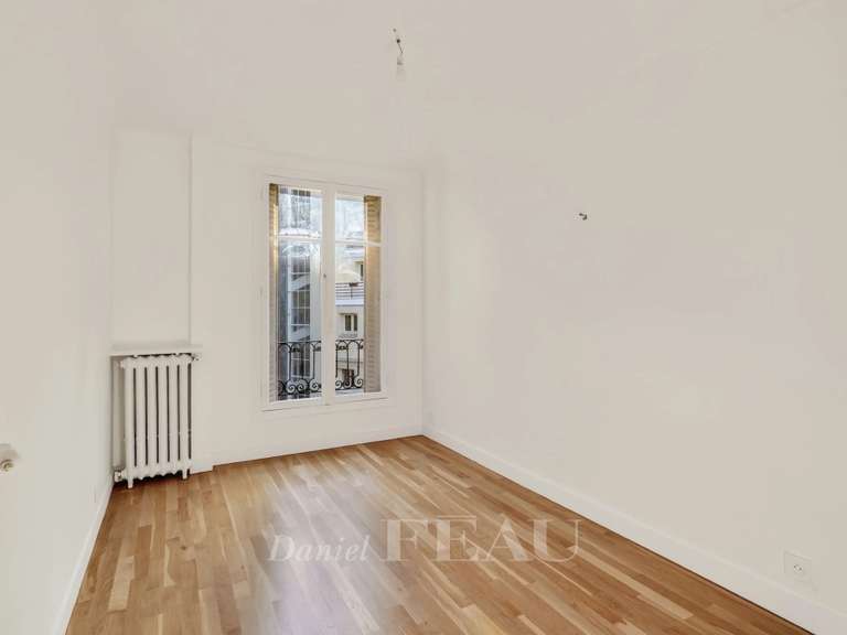 Appartement Paris 16e - 3 chambres - 111m²