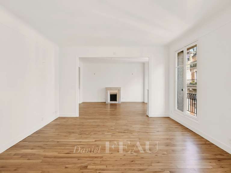Appartement Paris 16e - 3 chambres - 111m²