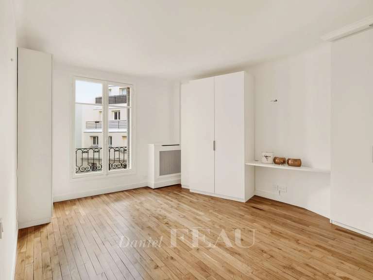 Appartement Paris 16e - 3 chambres - 111m²