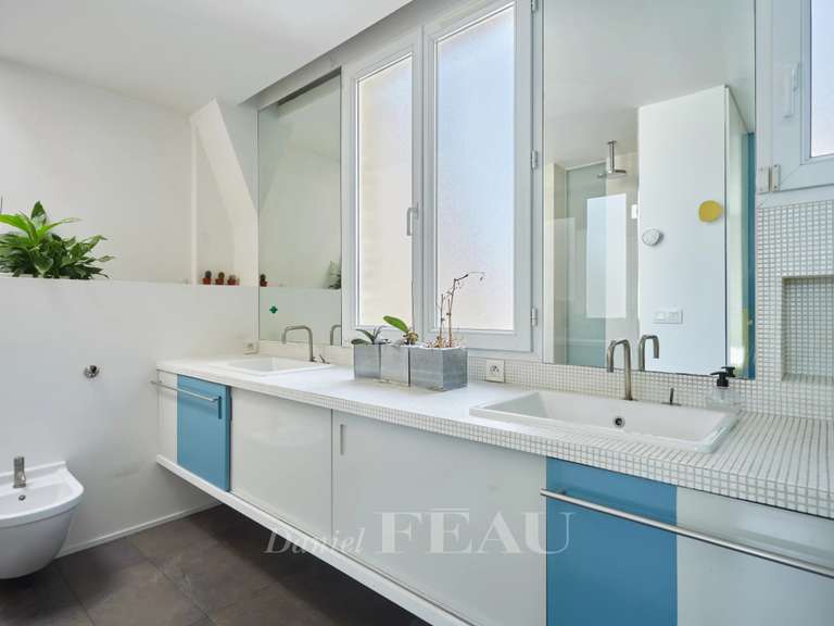 Appartement Paris 16e - 4 chambres - 159m²