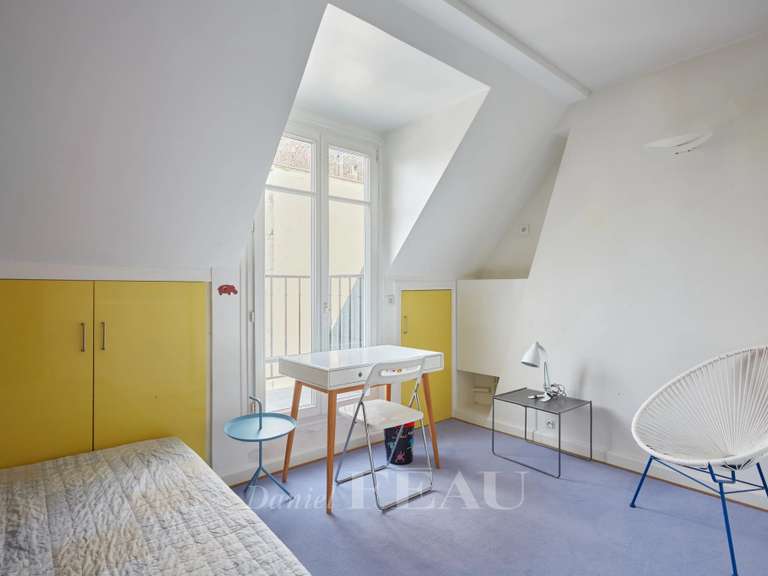 Appartement Paris 16e - 4 chambres - 159m²