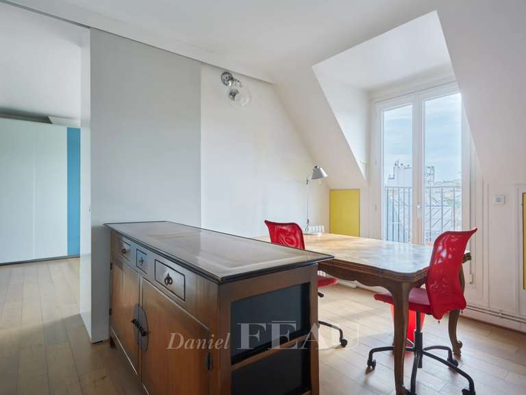 Appartement Paris 16e - 4 chambres - 159m²