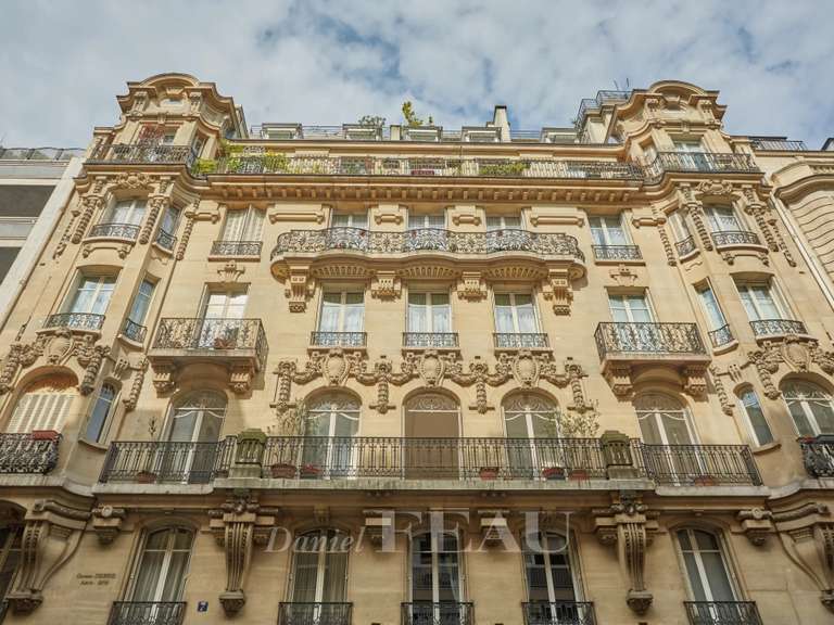 Appartement Paris 16e - 4 chambres - 159m²