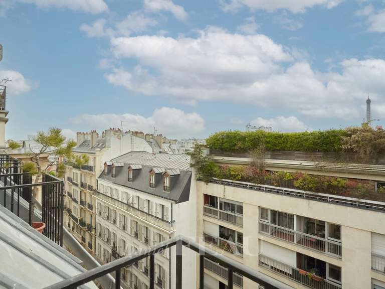 Appartement Paris 16e - 4 chambres - 159m²
