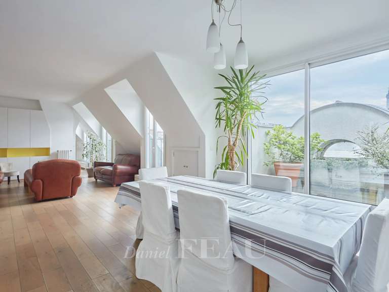 Appartement Paris 16e - 4 chambres - 159m²