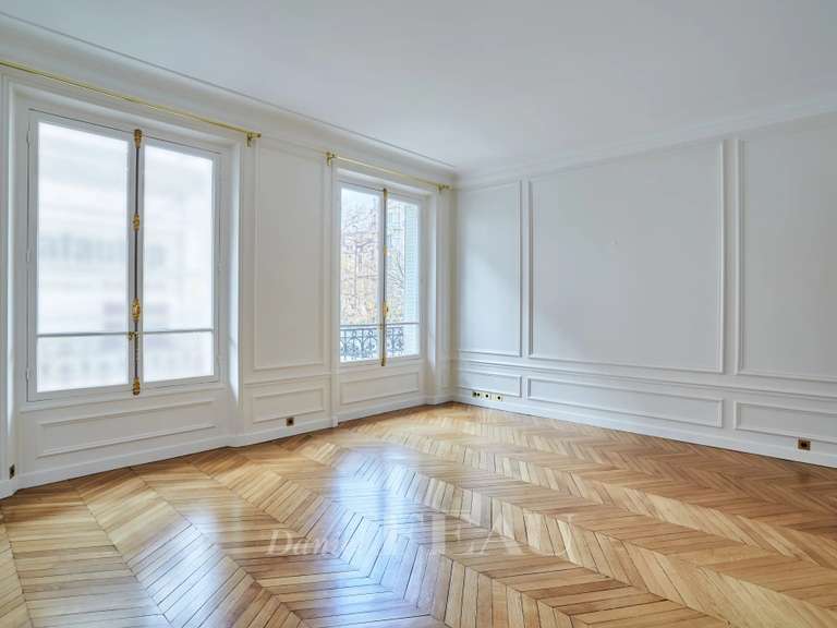 Appartement Paris 7e - 2 chambres - 111m²