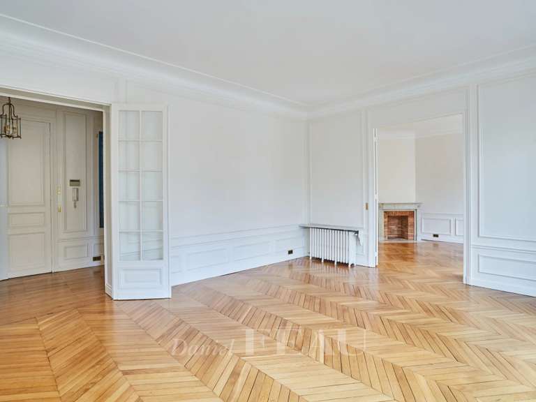 Appartement Paris 7e - 2 chambres - 111m²