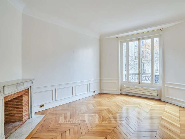 Appartement Paris 7e - 2 chambres - 111m²