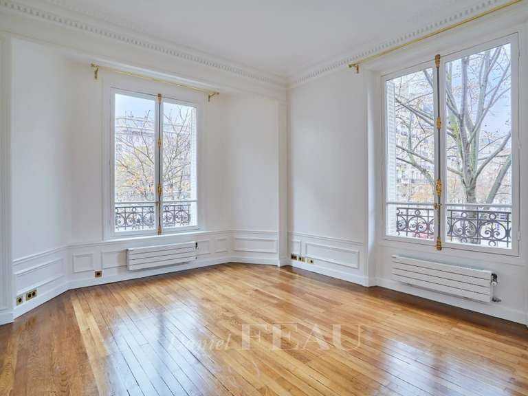 Appartement Paris 7e - 2 chambres - 111m²