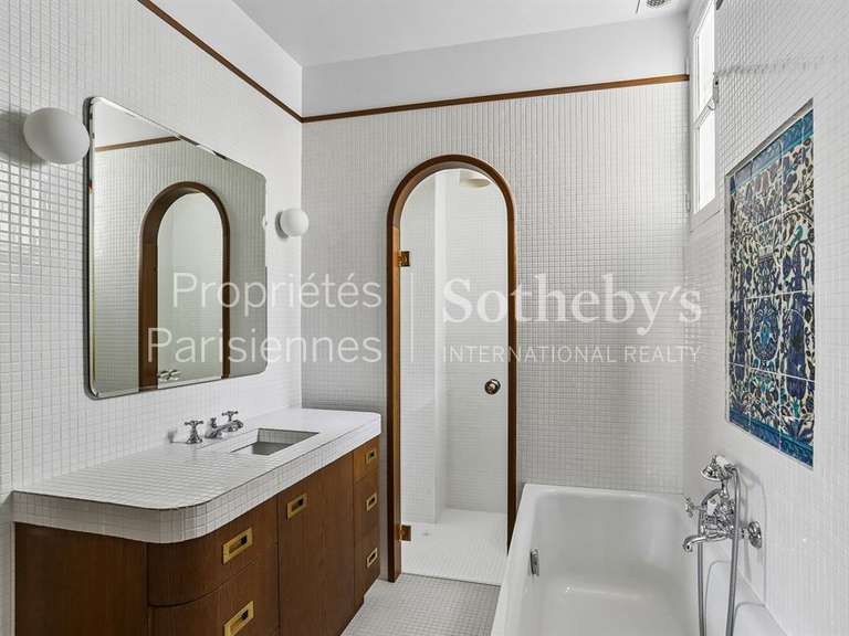 Appartement Paris 6e - 2 chambres - 180m²