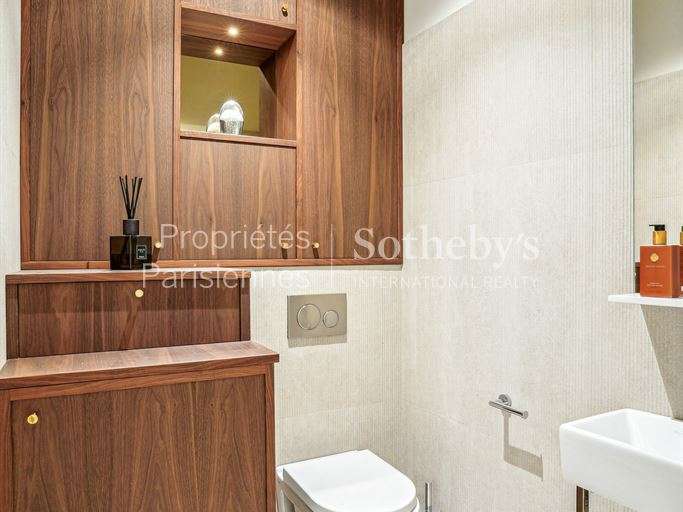 Appartement Paris 7e - 1 chambre - 61m²