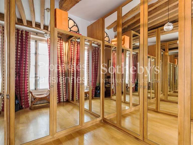 Appartement Paris 3e - 4 chambres - 272m²