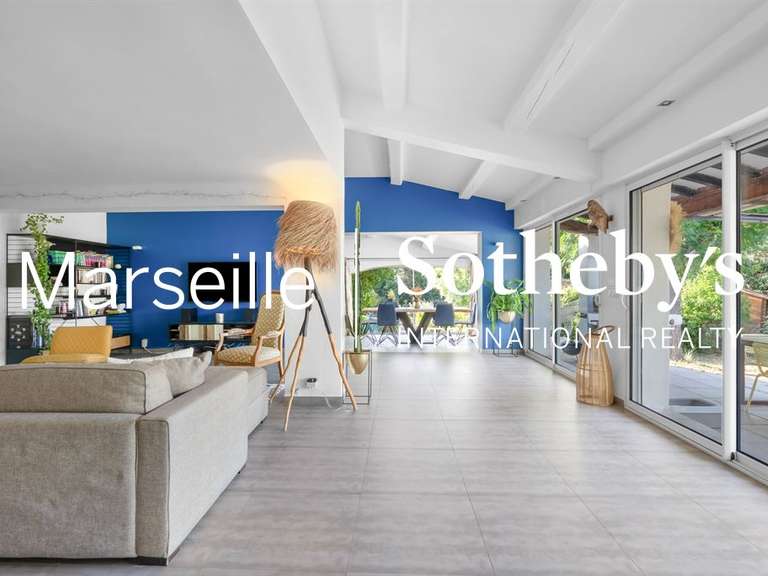 House Aubagne - 4 bedrooms - 188m²