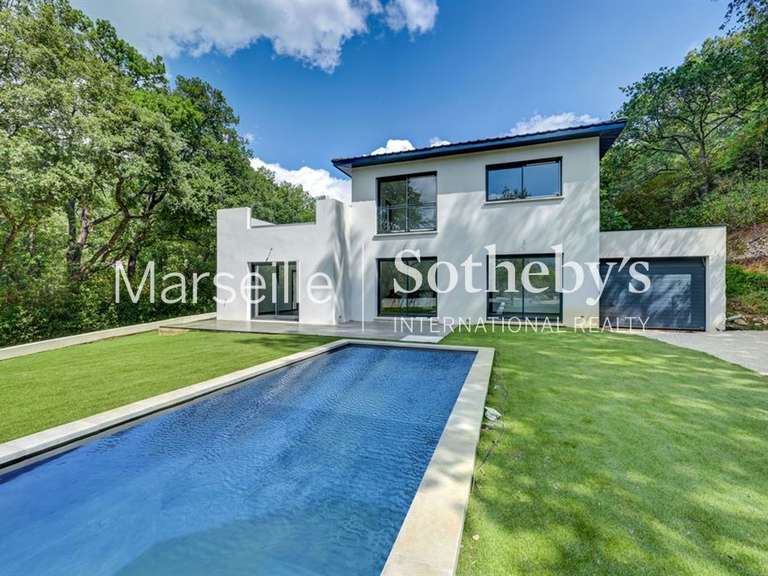 Maison Roquevaire - 4 chambres - 174m²