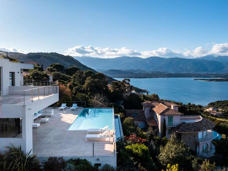 Maison Porto-Vecchio - 5 chambres - 340m²