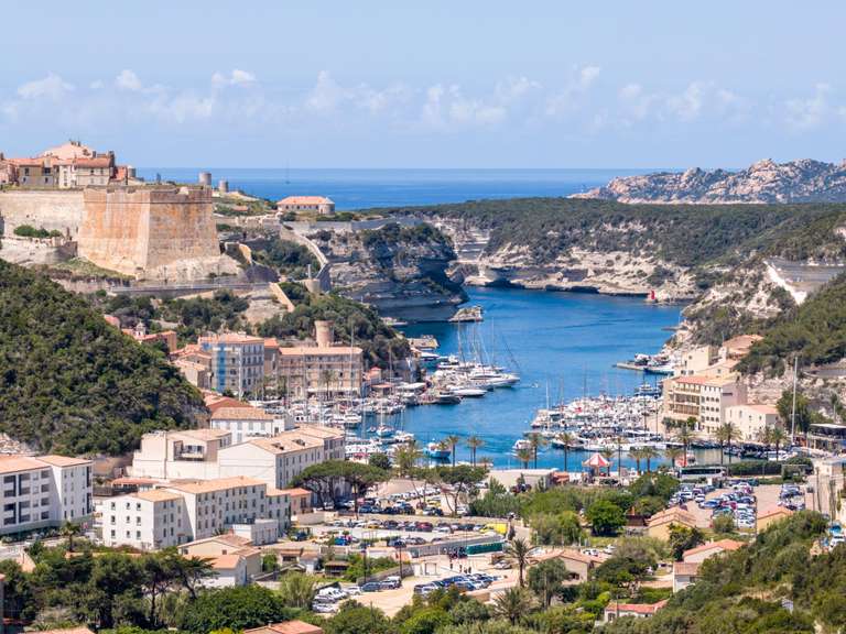 House Bonifacio - 6 bedrooms - 450m²