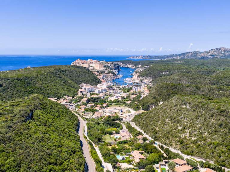 House Bonifacio - 6 bedrooms - 450m²