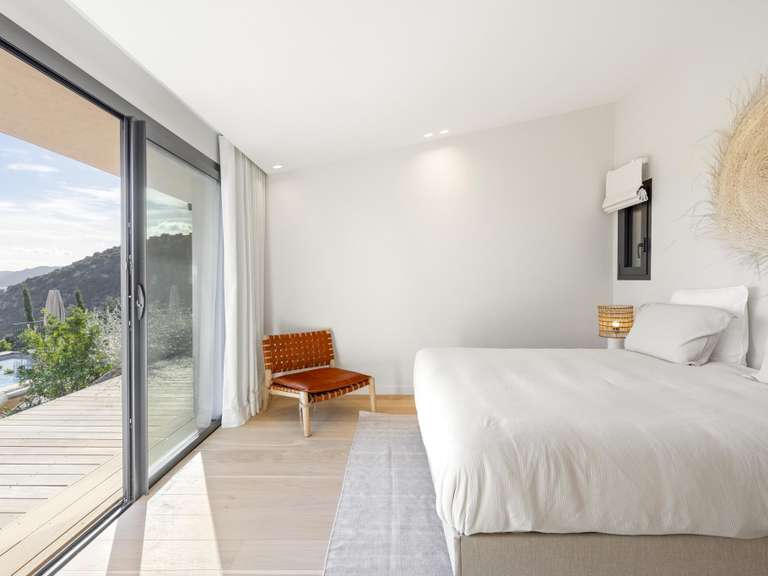 Maison Porto-Vecchio - 6 chambres - 300m²