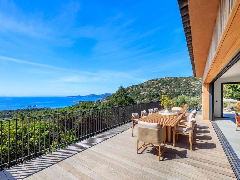 Maison Porto-Vecchio - 6 chambres - 300m²