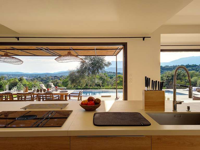 Maison Porto-Vecchio - 4 chambres - 200m²