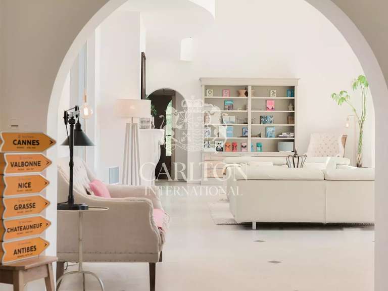 House Châteauneuf-Grasse - 6 bedrooms - 351m²