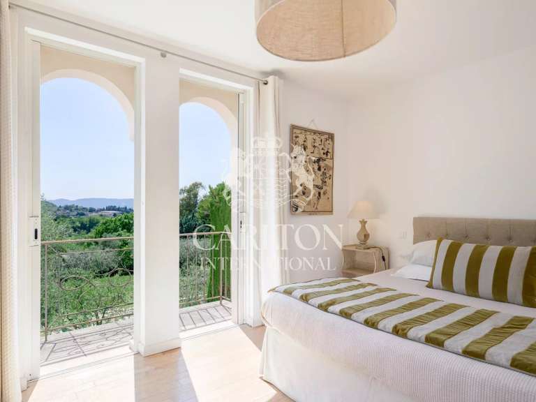 House Châteauneuf-Grasse - 6 bedrooms - 351m²