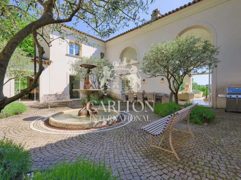 House Châteauneuf-Grasse - 6 bedrooms - 351m²