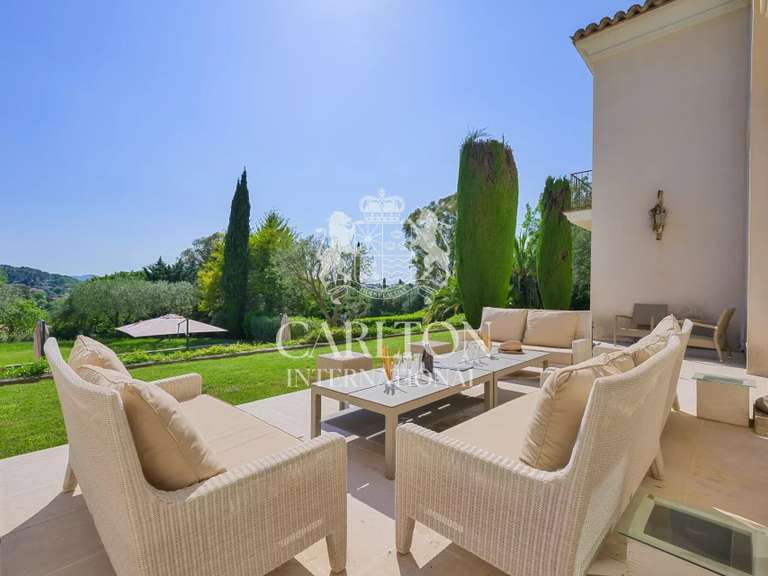 House Châteauneuf-Grasse - 6 bedrooms - 351m²