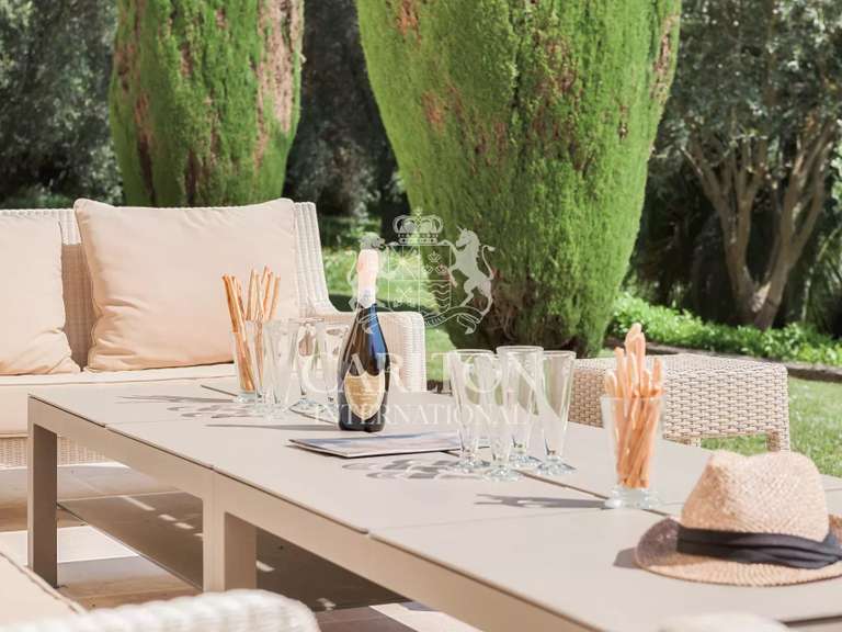 House Châteauneuf-Grasse - 6 bedrooms - 351m²