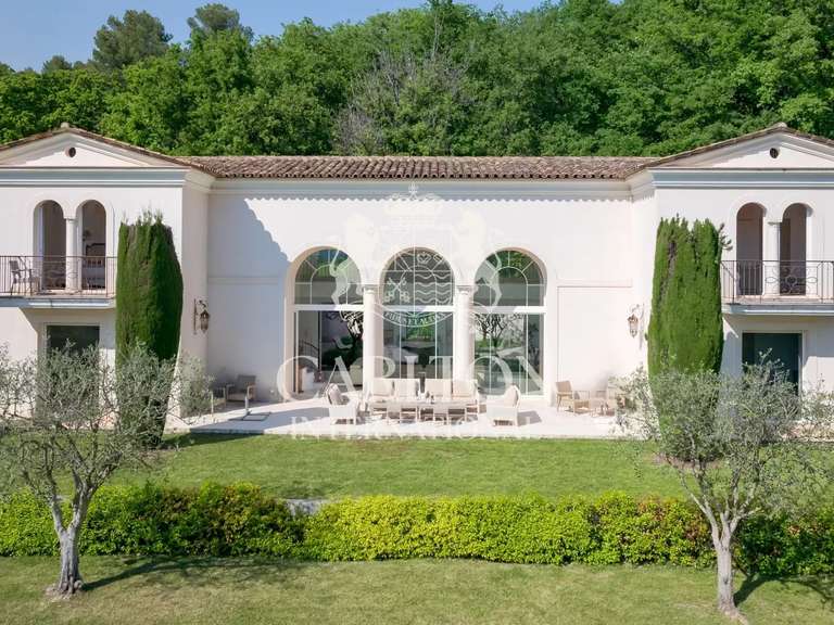 House Châteauneuf-Grasse - 6 bedrooms - 351m²