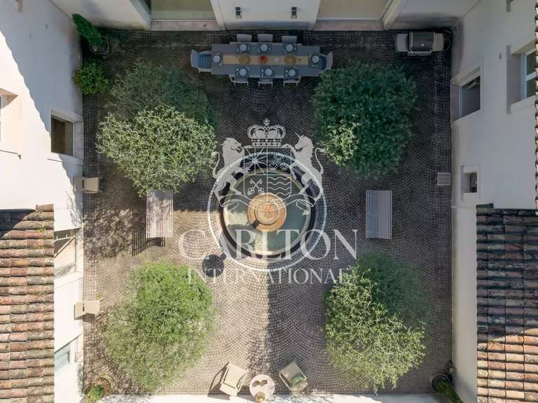 House Châteauneuf-Grasse - 6 bedrooms - 351m²