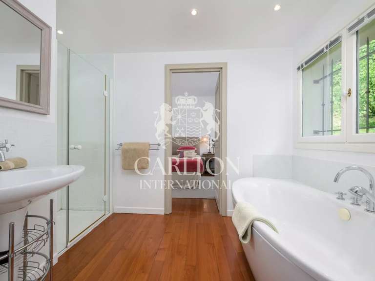 House Châteauneuf-Grasse - 6 bedrooms - 351m²