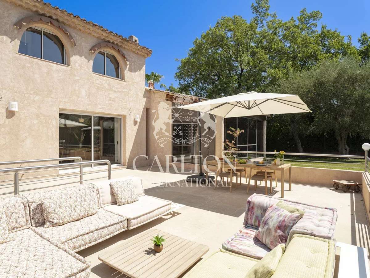 House Mougins