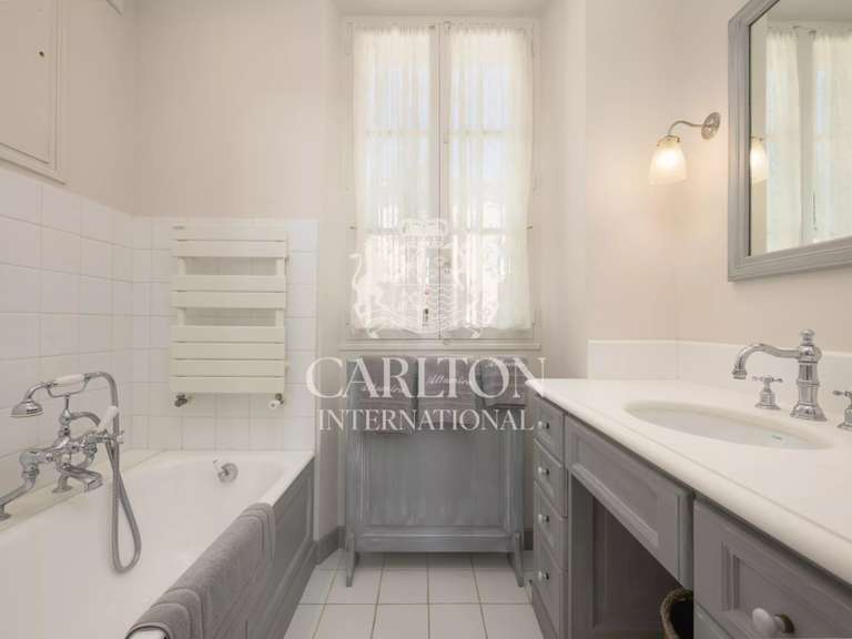 House Châteauneuf-Grasse - 5 bedrooms - 300m²