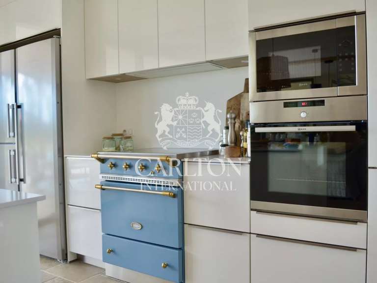 House Tourrettes - 4 bedrooms - 250m²