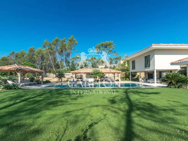 House Tourrettes - 4 bedrooms - 250m²