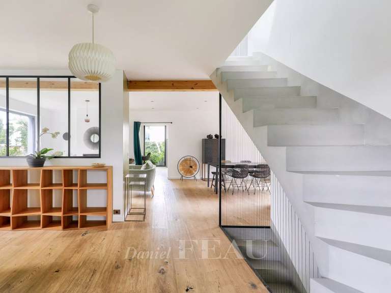 Maison Rueil-Malmaison - 5 chambres - 265m²