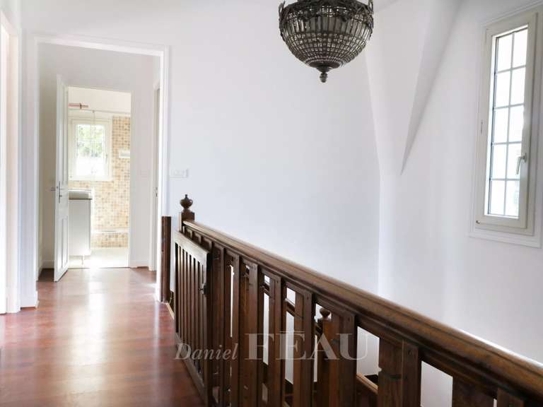 House Villennes-sur-Seine - 3 bedrooms - 210m²