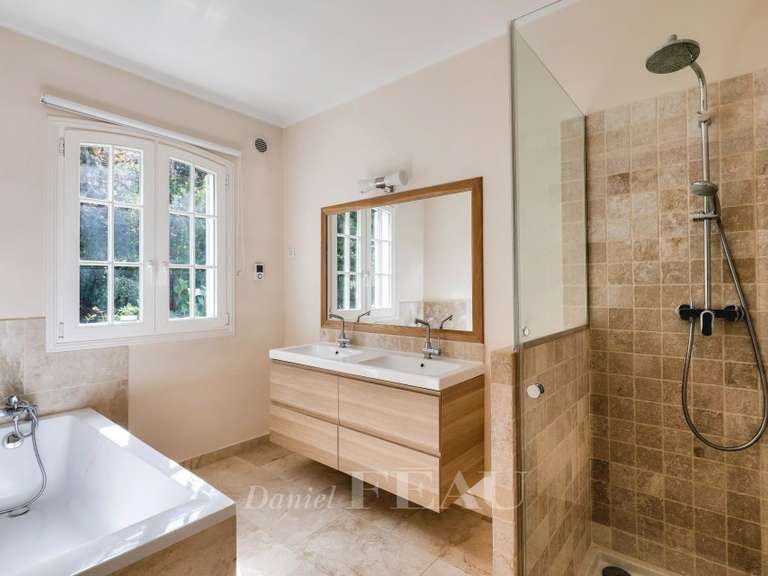 Maison Marnes-la-Coquette - 4 chambres - 250m²