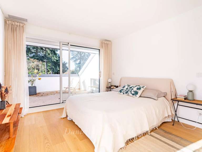 Maison Les Loges-en-Josas - 5 chambres - 256m²