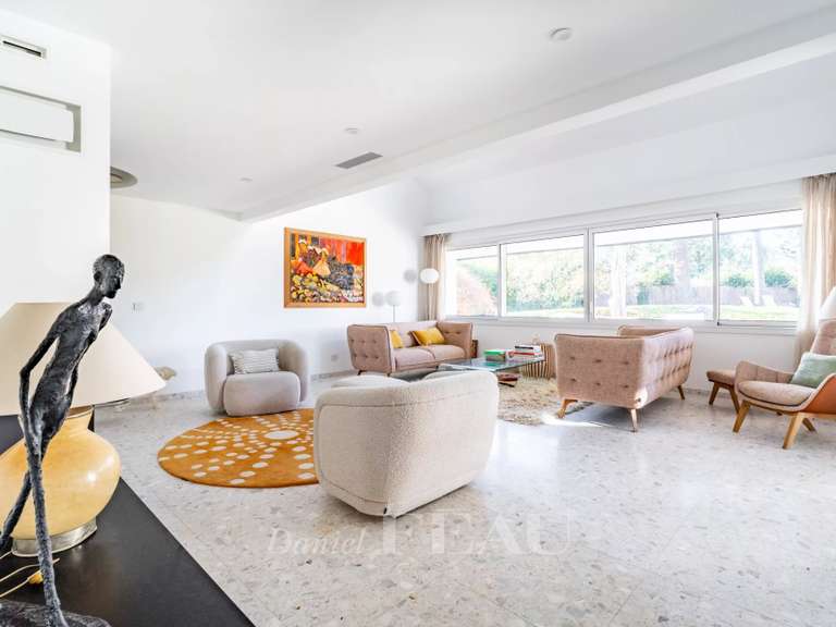 Maison Les Loges-en-Josas - 5 chambres - 256m²