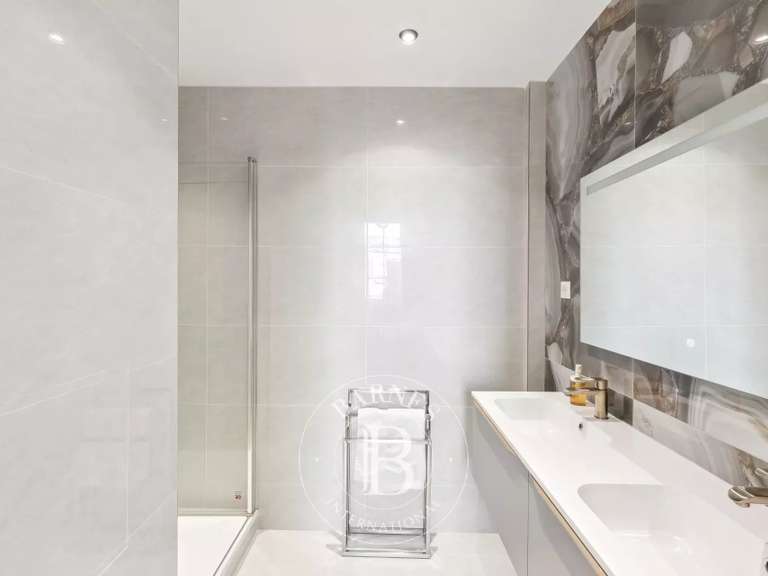 Maison Marseille 8e - 6 chambres - 250m²