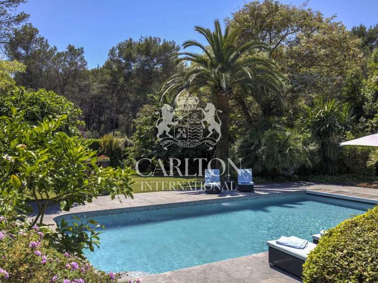Maison Mougins - 5 chambres - 277m²