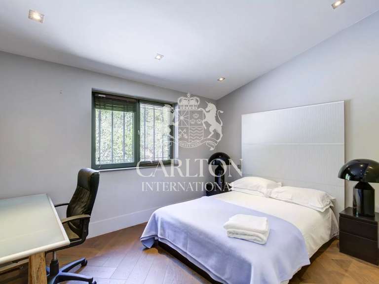 Maison Mougins - 5 chambres - 277m²