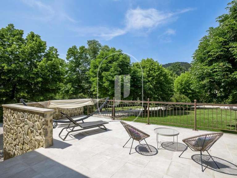 Maison Mérindol-les-Oliviers - 6 chambres - 380m²