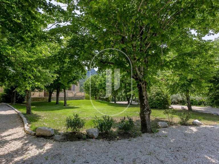 Maison Mérindol-les-Oliviers - 6 chambres - 380m²