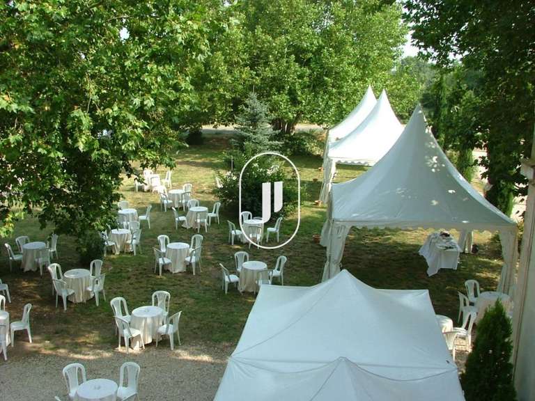 Maison Pernes-les-Fontaines - 4 chambres - 550m²