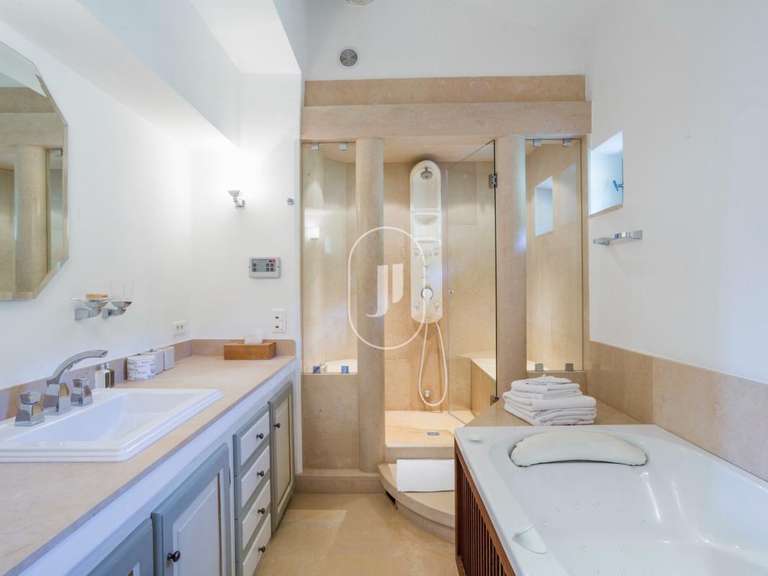 House Bonnieux - 7 bedrooms - 445m²